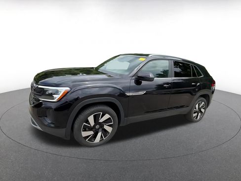 Used 2025 Volkswagen Atlas Cross Sport SE FWD image 8