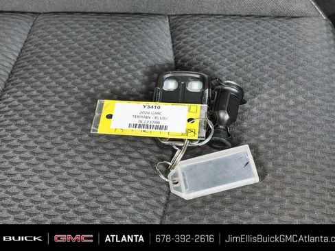 Certified 2024 GMC Terrain SLE FWD image 36