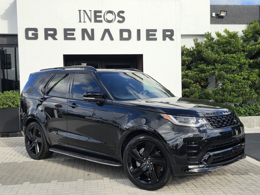 Used 2023 Land Rover Discovery S R-Dynamic AWD/4WD image 1