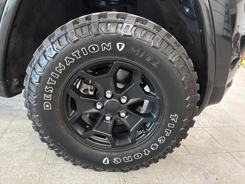 Used 2015 Jeep Grand Cherokee Altitude image 58