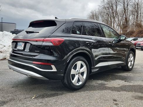 Used 2024 Audi Q4 e-tron Premium Plus image 6