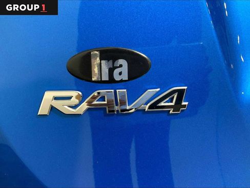 Used 2017 Toyota RAV4 SE image 30