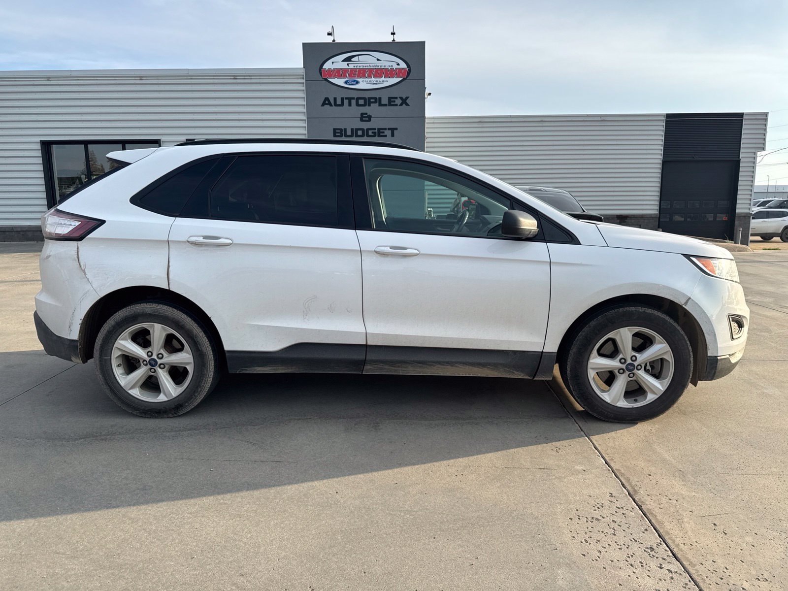 Used 2016 Ford Edge SE AWD/4WD image 1