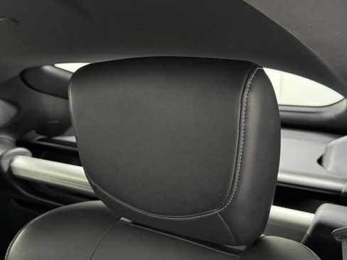 Used 2019 Nissan 370Z Touring Sport RWD image 12