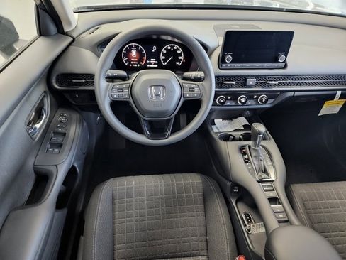 Certified 2024 Honda HR-V LX image 18