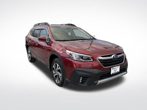 Used 2022 Subaru Outback Limited image 3