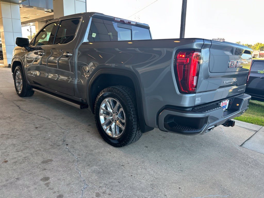 Used 2022 GMC Sierra 1500 Denali w/ Denali Reserve Package AWD/4WD image 5