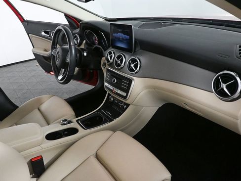 Used 2019 Mercedes-Benz GLA 250 4MATIC image 23