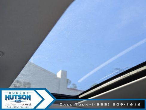 Used 2020 Ford Explorer Limited w/ Class III Trailer Tow Package image 29