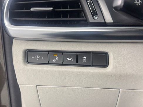 Used 2022 Kia Telluride S FWD image 32