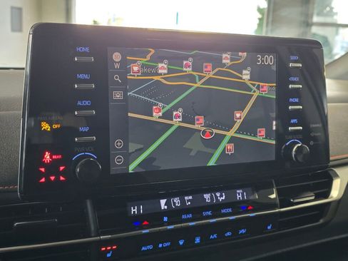 Used 2021 Toyota Sienna XSE image 31