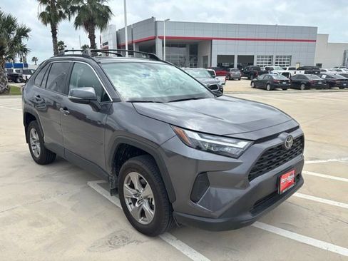 Used 2025 Toyota RAV4 XLE w/ Convenience Package FWD image 1