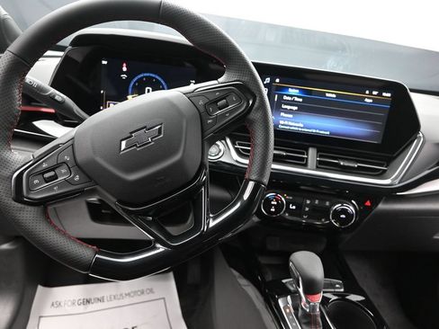 New 2026 Chevrolet Trax RS w/ Sunroof Package FWD image 23