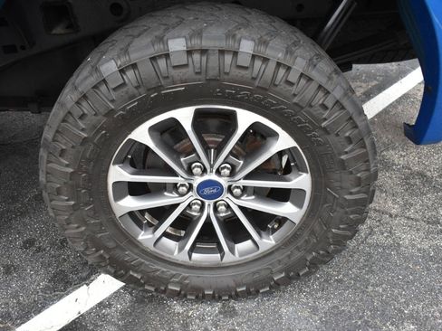 Used 2019 Ford F150 Lariat w/ Equipment Group 502A Luxury AWD/4WD image 33