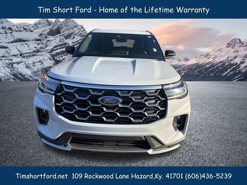 Used 2025 Ford Explorer Platinum w/ LUX Leather Package image 3