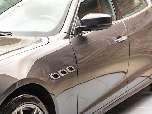 Used 2017 Maserati Quattroporte S GranLusso Q4 image 24