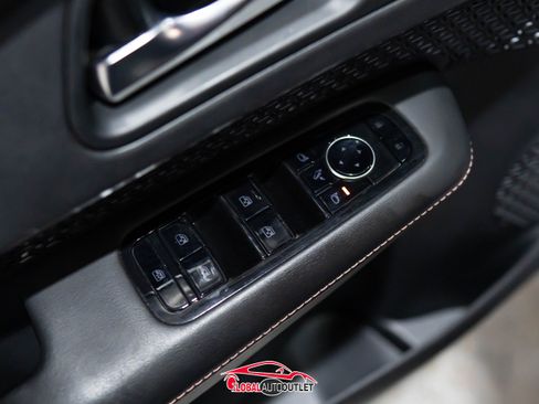 Used 2023 Nissan Ariya AWD image 38