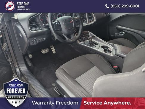 Used 2019 Dodge Challenger R/T RWD image 11