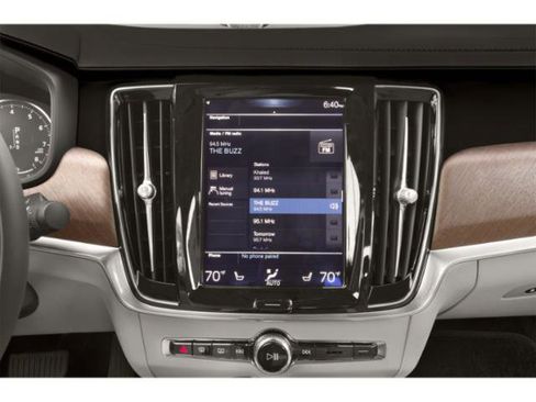 Used 2018 Volvo S90 T6 Momentum w/ Convenience Package AWD/4WD image 10