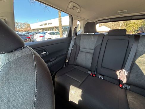 Used 2025 Nissan Rogue SV image 41