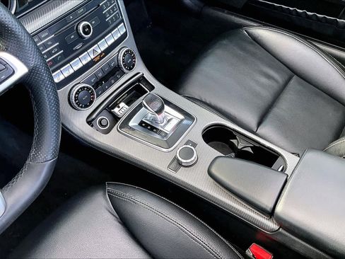 Used 2019 Mercedes-Benz SLC 300 image 17