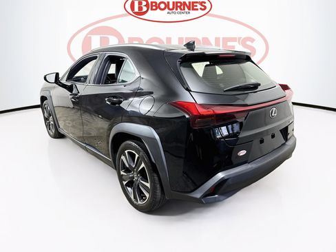 Used 2021 Lexus UX 200 w/ Accessory Package (Z2) FWD image 6