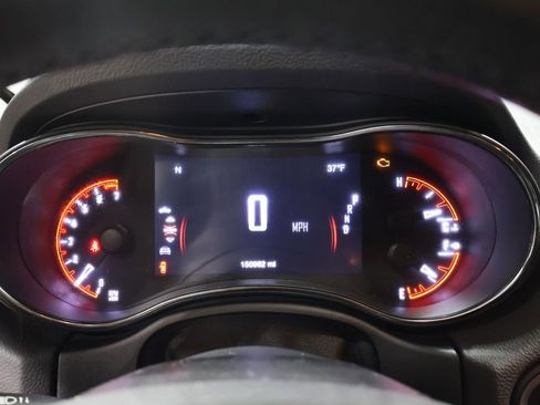 Used 2018 Dodge Durango GT image 37