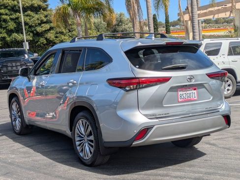 Used 2020 Toyota Highlander Platinum image 7