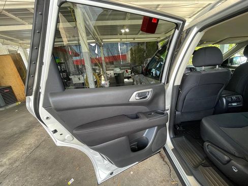 Used 2017 Nissan Pathfinder SV w/ Cargo Package FWD image 11