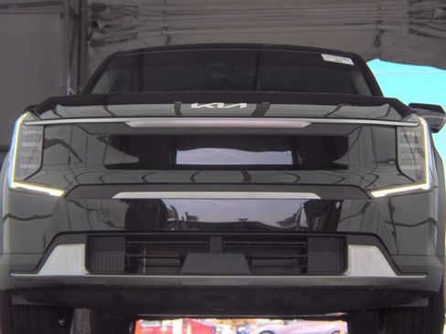 Used 2024 Kia EV9 Light Long Range image 3