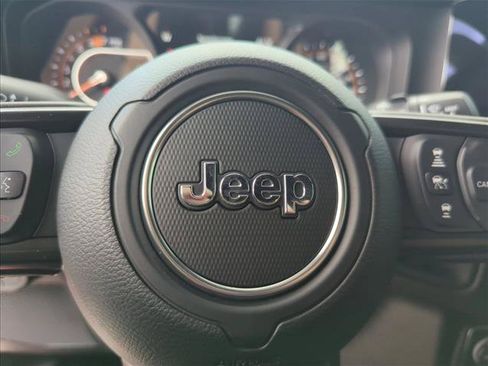 New 2026 Jeep Wrangler Unlimited Rubicon AWD/4WD image 19