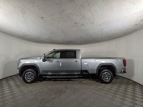 New 2026 GMC Sierra 2500 SLE w/ SLE Value Package; AWD/4WD image 3