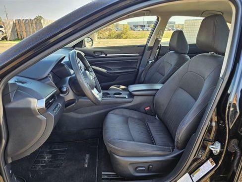 Used 2022 Nissan Altima 2.5 SV image 12