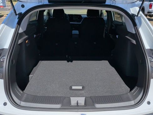New 2026 Chevrolet Trax LS w/ LS Convenience Package image 33