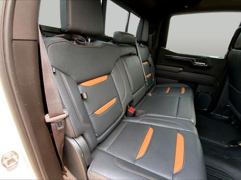 Used 2024 GMC Sierra 1500 AT4 w/ Technology Package AWD/4WD image 19