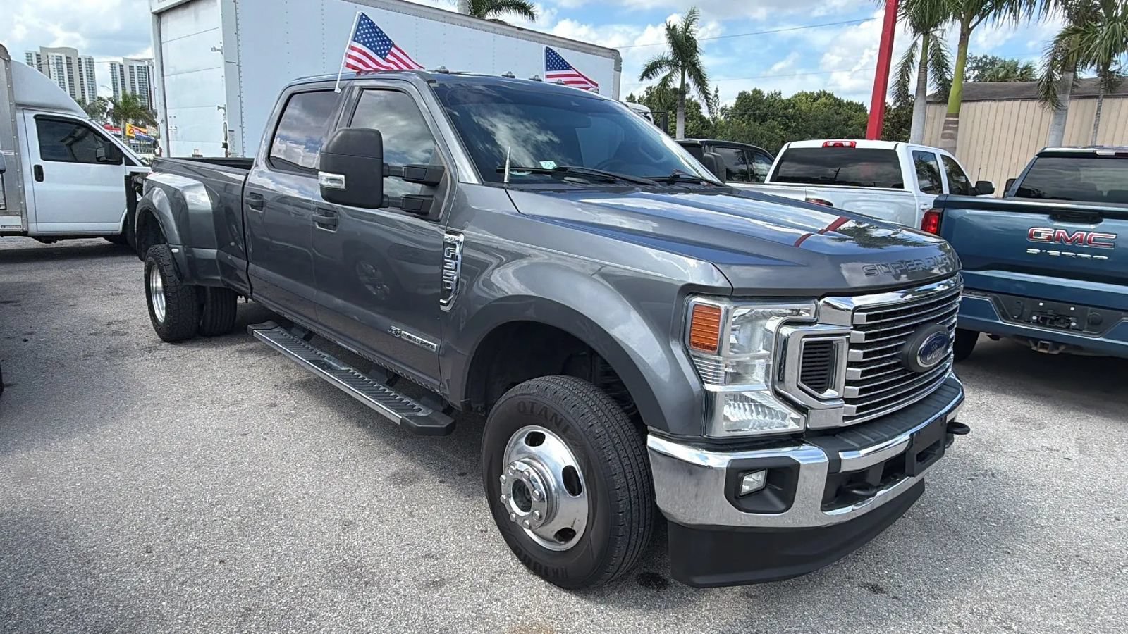 Used 2022 Ford F350 XLT w/ XLT Value Package AWD/4WD image 3