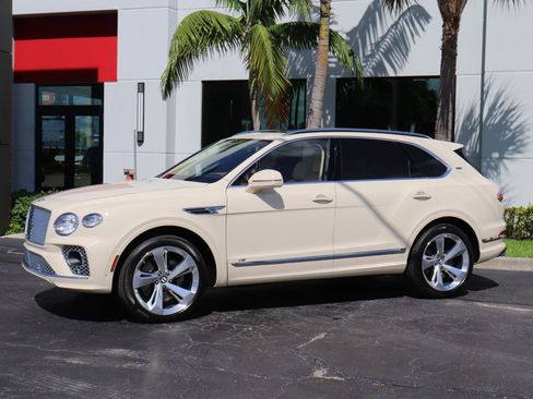 Used 2021 Bentley Bentayga AWD/4WD image 5