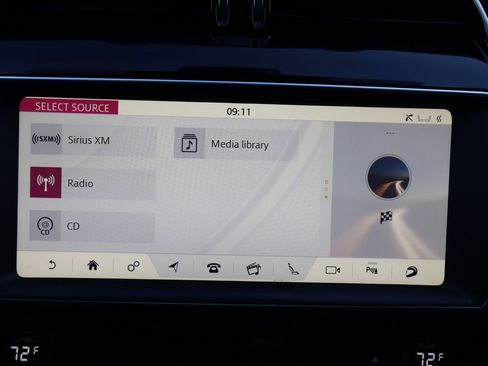 Used 2018 Jaguar F-PACE R-Sport image 36