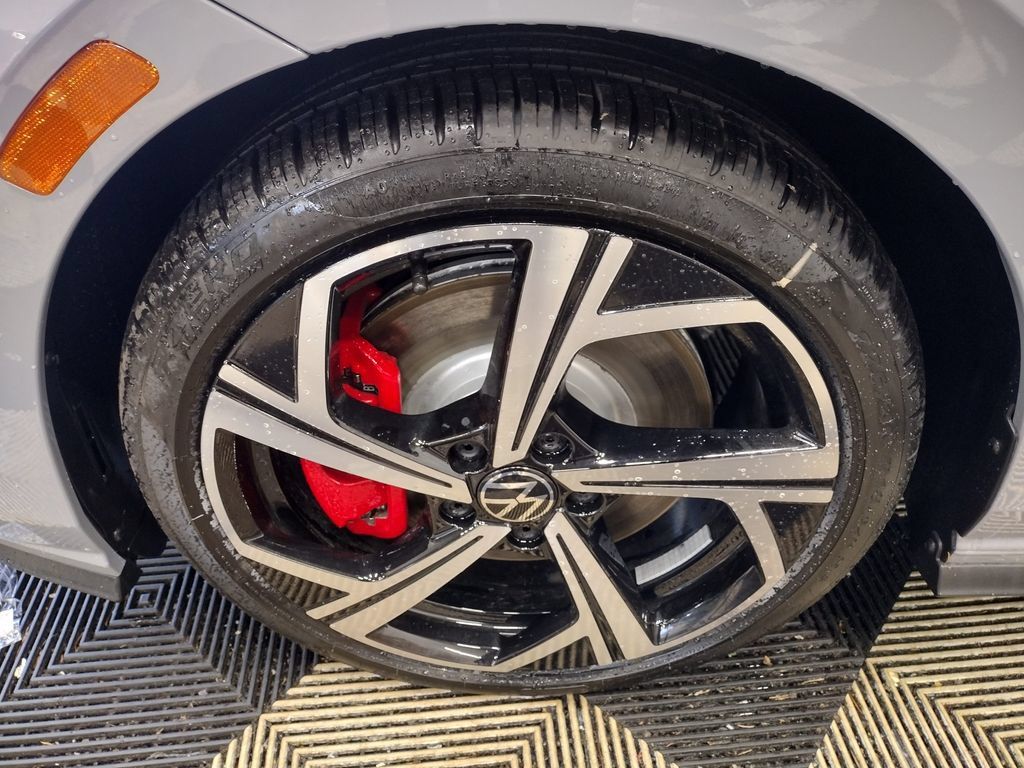 New 2026 Volkswagen GTI SE FWD image 7