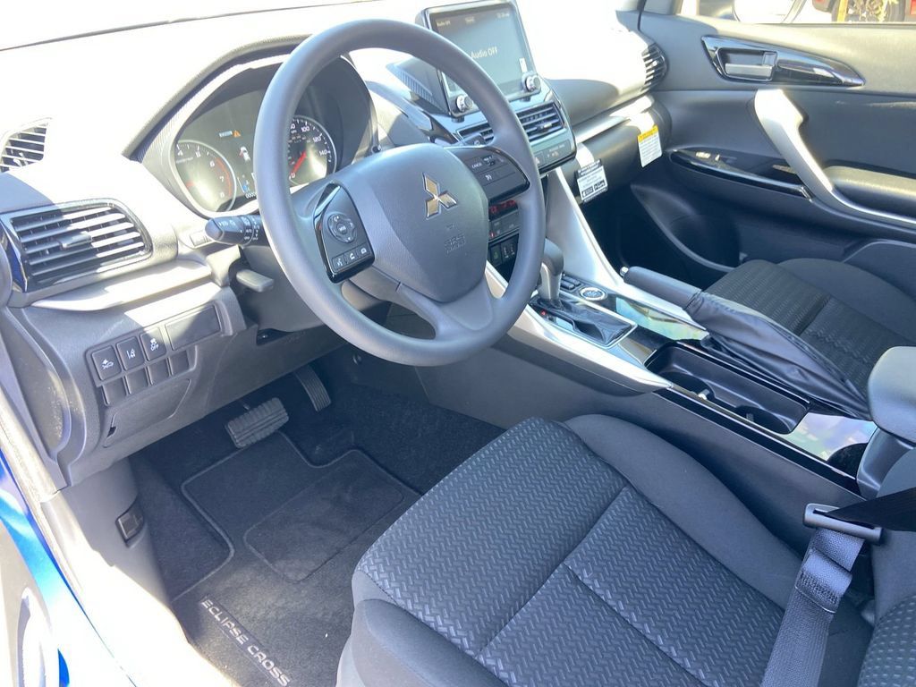 New 2026 Mitsubishi Eclipse Cross LE AWD/4WD image 6