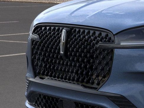New 2026 Lincoln Aviator AWD w/ Jet Appearance Package image 17