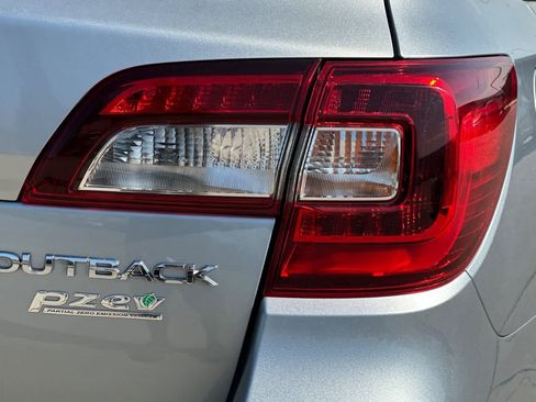 Used 2016 Subaru Outback 2.5i Premium AWD/4WD image 33