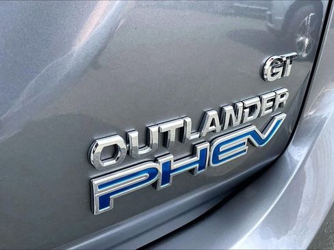 Used 2018 Mitsubishi Outlander GT image 23
