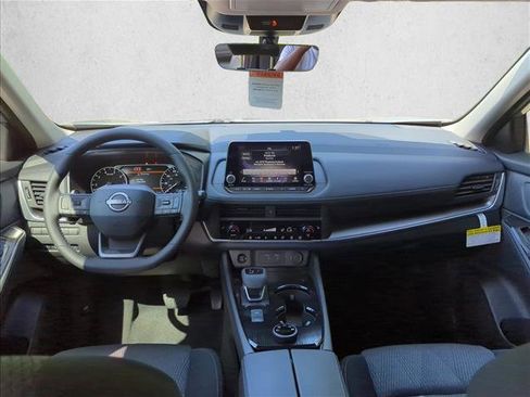 New 2026 Nissan Rogue SV AWD/4WD image 17