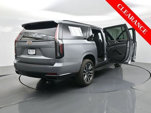 Used 2024 Cadillac Escalade ESV Sport w/ Heavy-Duty Trailer Package image 46
