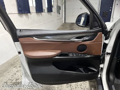 Used 2017 BMW X5 xDrive40e AWD/4WD image 20