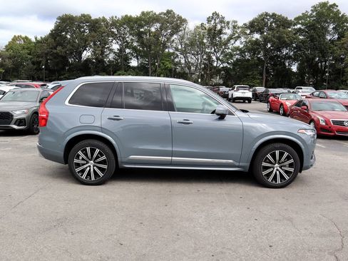 Used 2022 Volvo XC90 T8 Inscription image 2