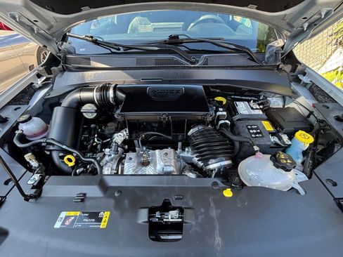 Used 2025 Jeep Compass Trailhawk image 32