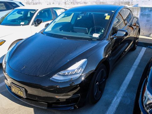 Used 2020 Tesla Model 3 Long Range image 2