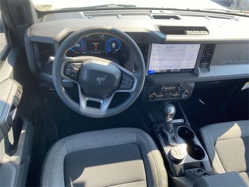 New 2025 Ford Bronco 4-Door image 30